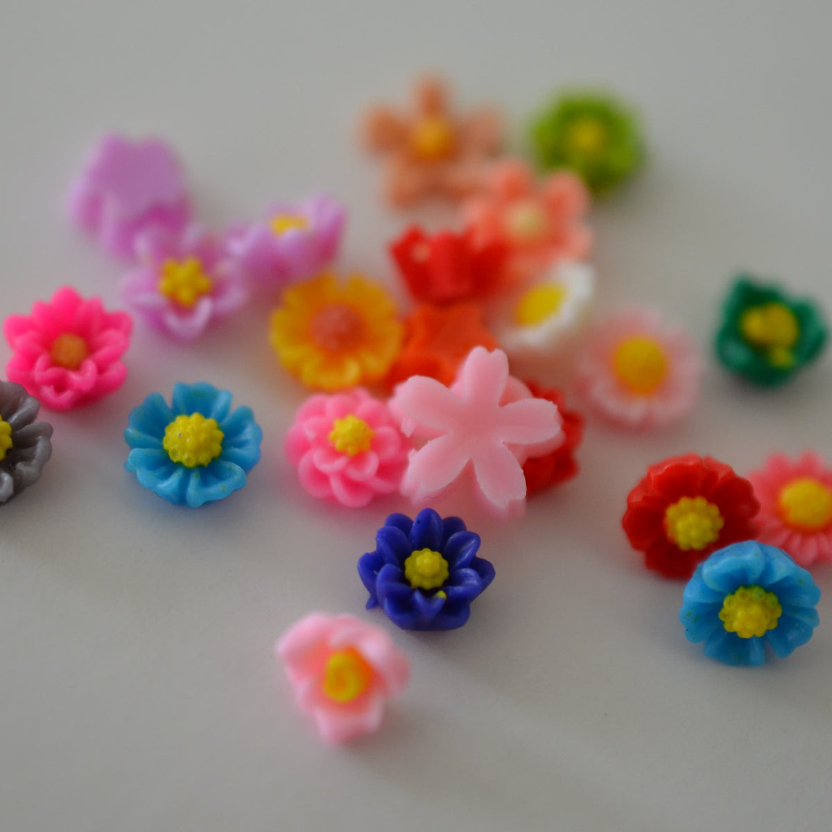 🌸 Bloom Boldly – 3D Resin Flower Nail Charms