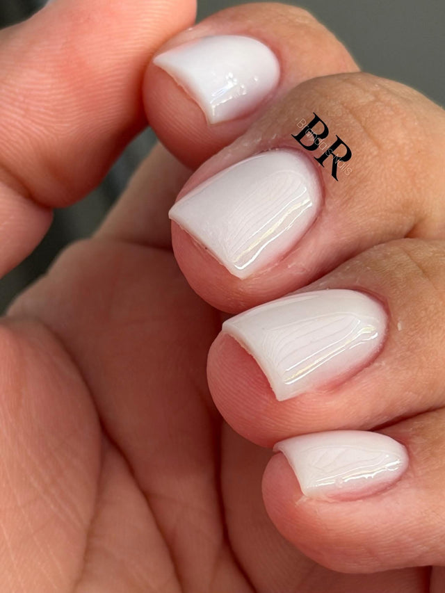 058 Opaline Oasis – Elegant Milky White for Stunning Nail Designs