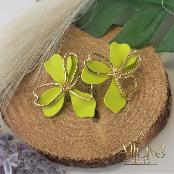 Summer Flower Earrings - Allure Nails PR